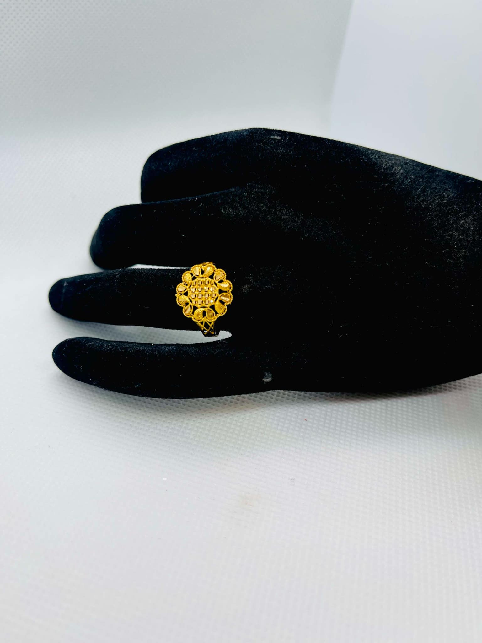 Rng-21 - Female Fingering Design