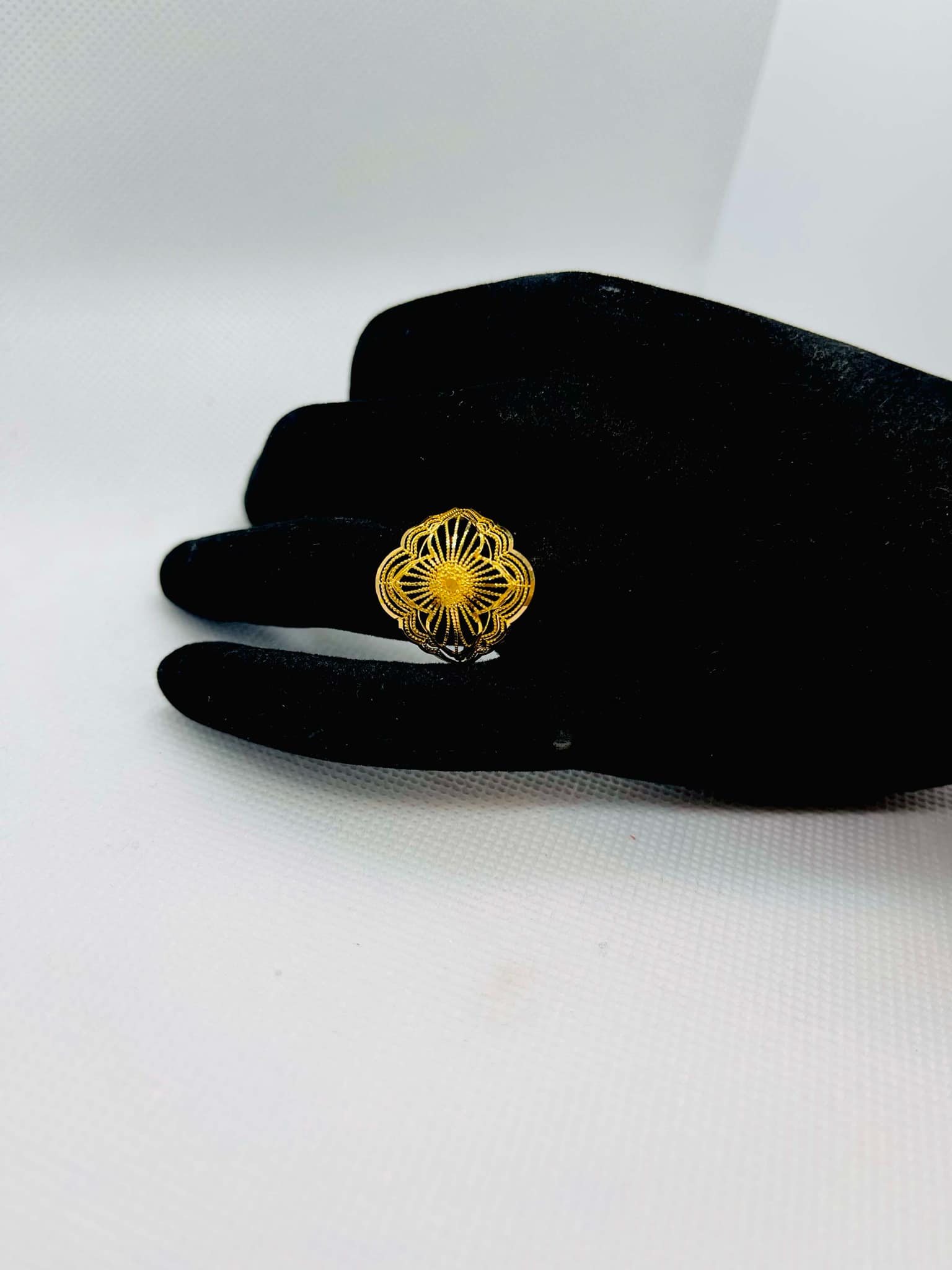 Rng-22 - Female Fingering Design