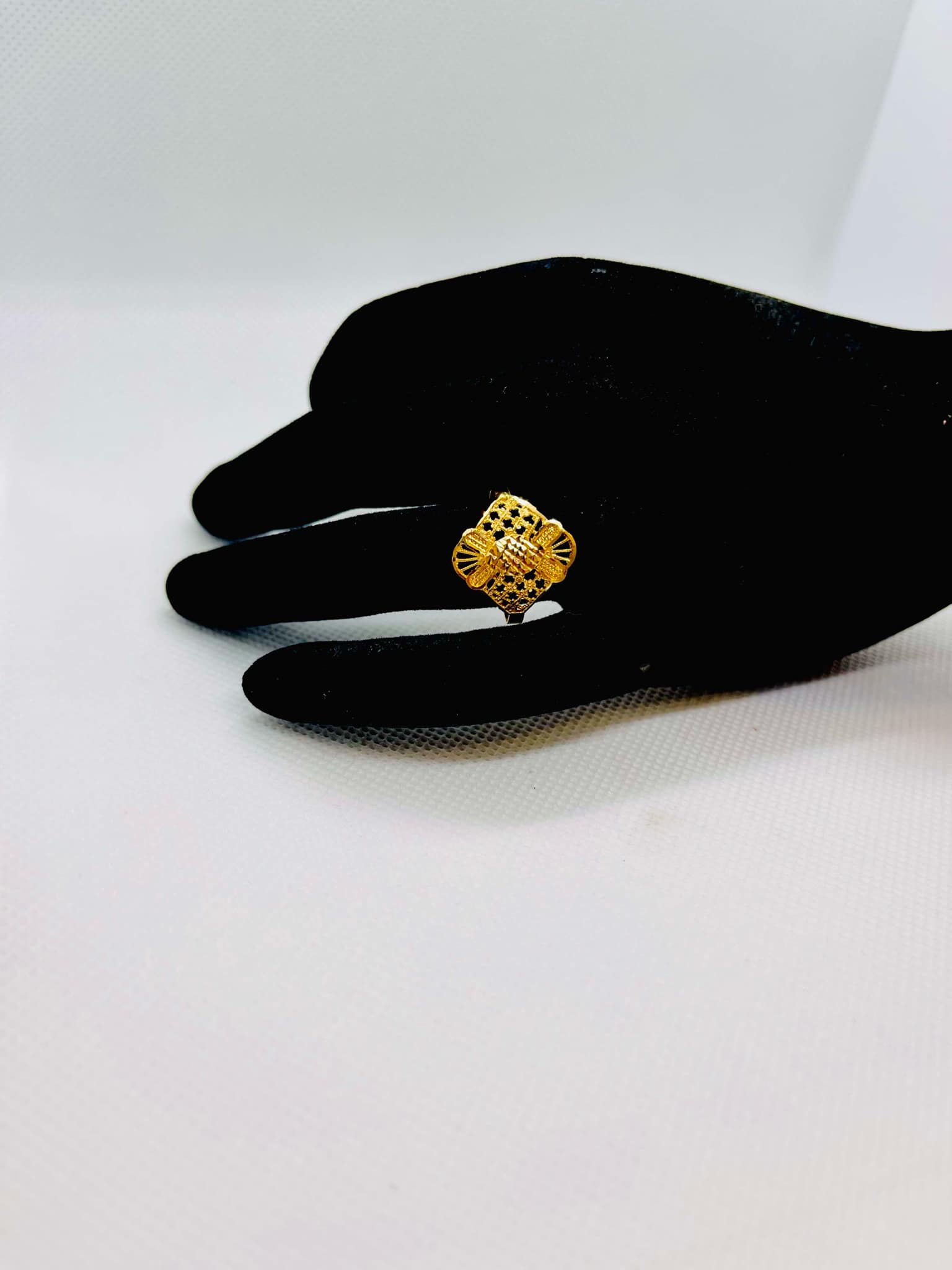 Rng-8 - Female Fingering Design