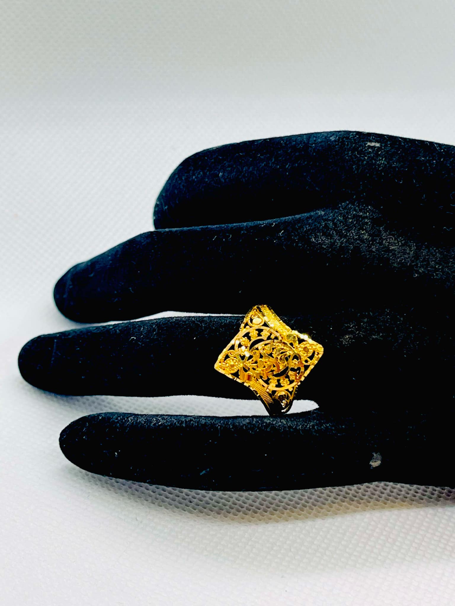 Rng-9 - Female Fingering Design